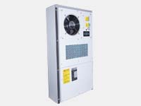 Outdoor control box temperature and humidity regulator